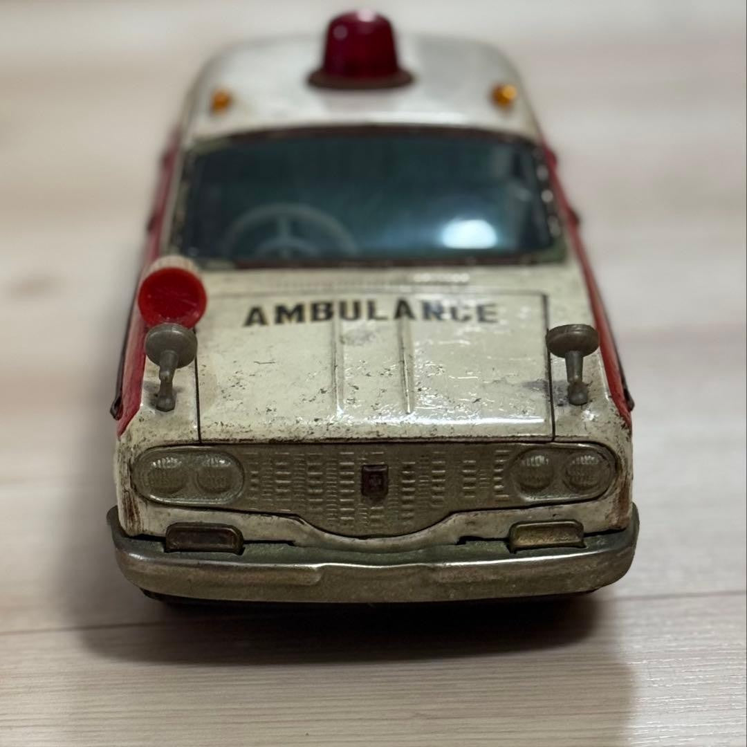 【Old Tin Automobile】 Toyopet Crown AMBULANCE Emergency Vehicle