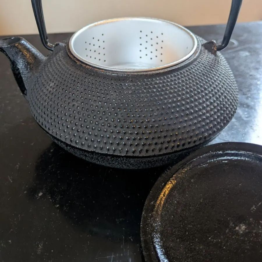 Nambu ironware, iron kettle, teapot, antique folk utensils
