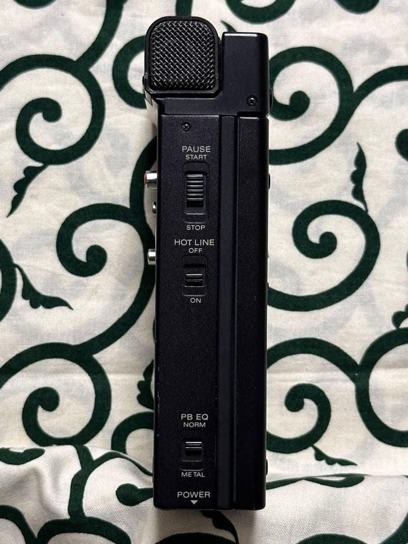 SONY WM-R2 Stereo Cassette Walkman, cleaned, includes instruction manual.