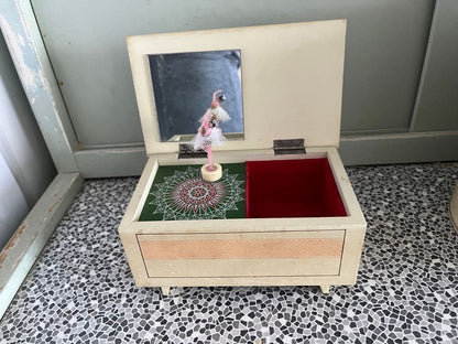 Showa Retro Ballerina Music Box
