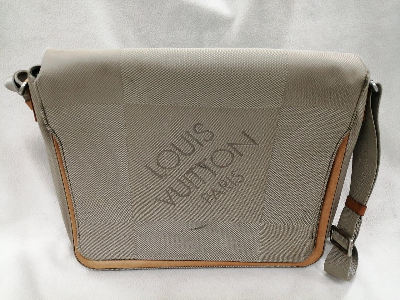 Louis Vuitton Damier Geant Mesage Crossbody Messager Bag M93031 Authentic