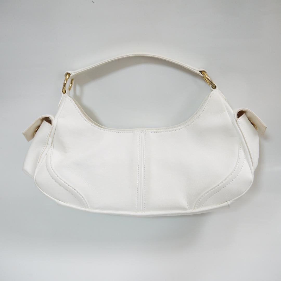 Samantha Thavasa Heart Leather Mini Shoulder Bag White Gold Accents Authentic