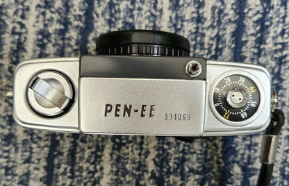 OLYMPUS PEN EE Compact Film Camera