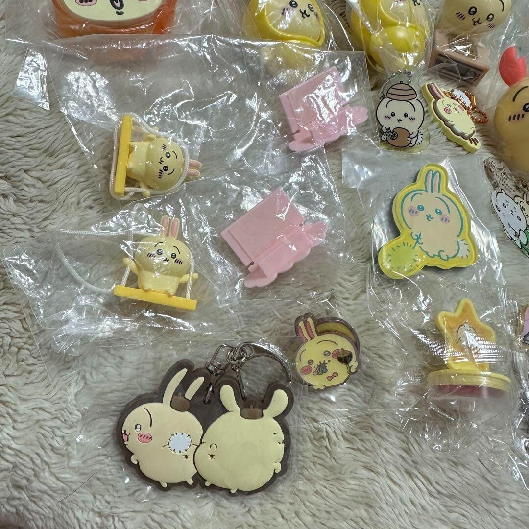 Chiikawa Usagi Figure Keychain Badge Gachapon Plush Set Rare Korea Limited