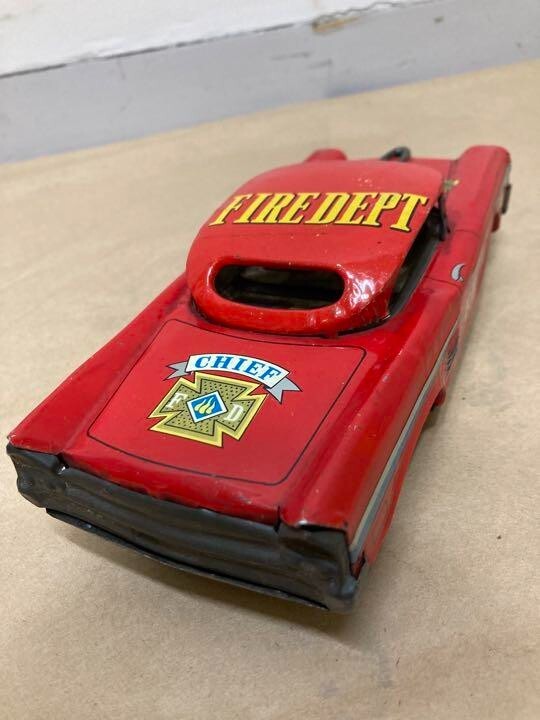 Tinplate Red Car FIRE DEPT FD CHIEF Showa Retro Vintage