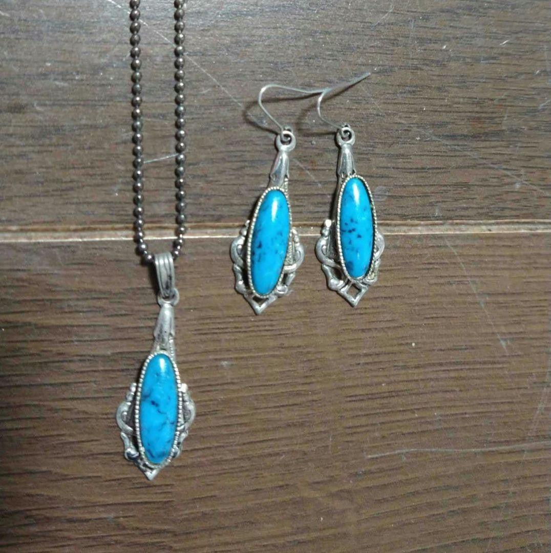 Showa Retro Turquoise Necklace and Earring Set