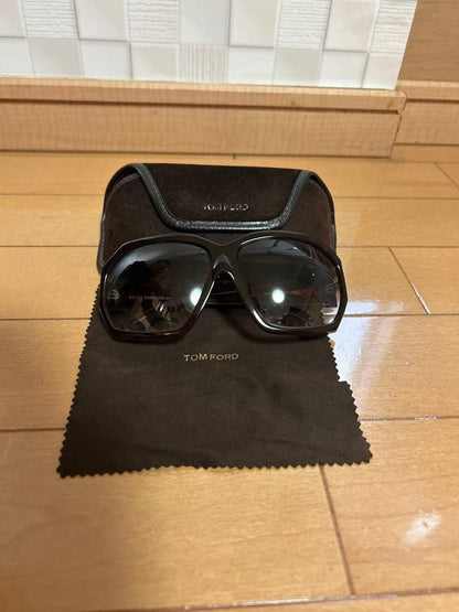 Tom Ford Sunglasses Stylish Women's Eyewear from Hawaii with Case and Cloth