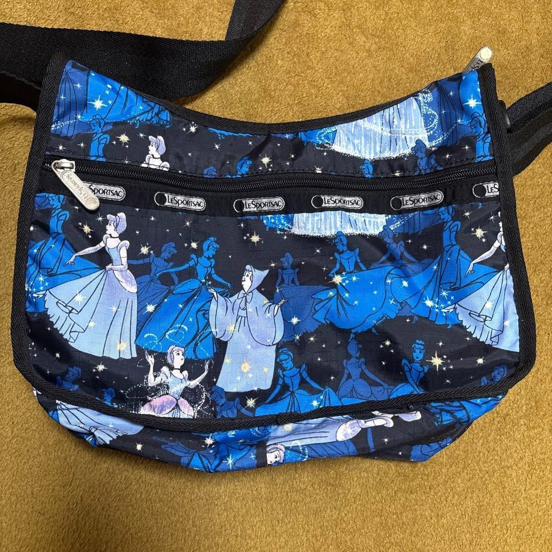 Cinderella x LeSportsac Navy blue nylon shoulder bag with Disney princess design