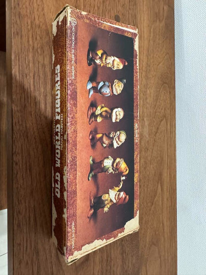 OLD WORLD FIGURES 6-Piece Figure Set