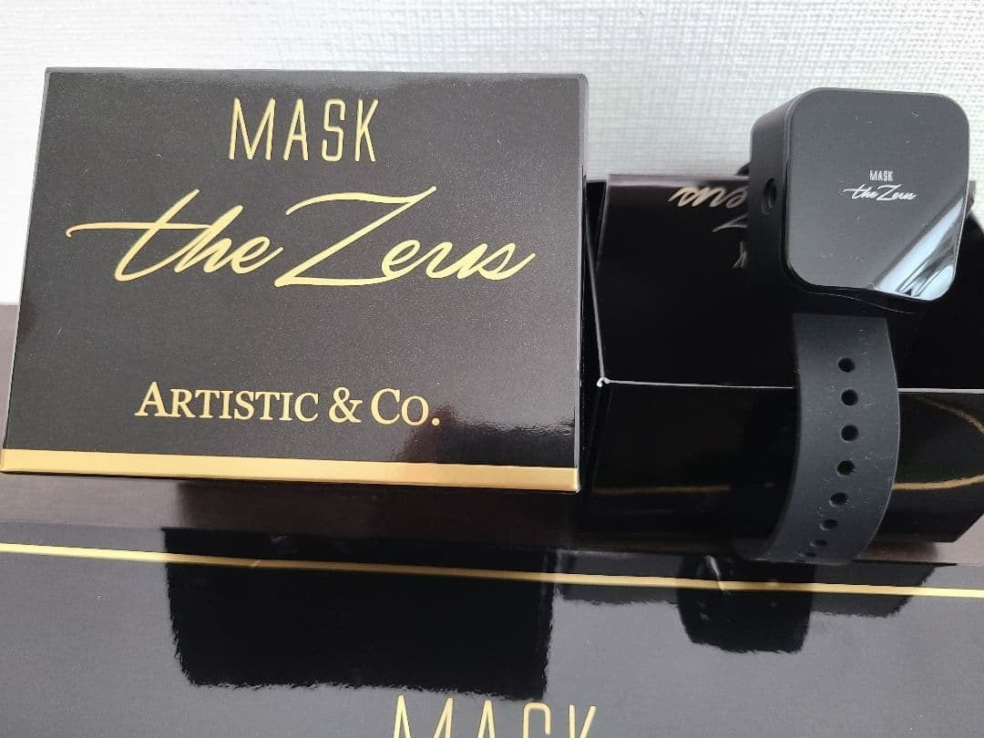 ARTISTIC&CO MASK The Zeus Gold Facial Home Skin care Device Japan Tested