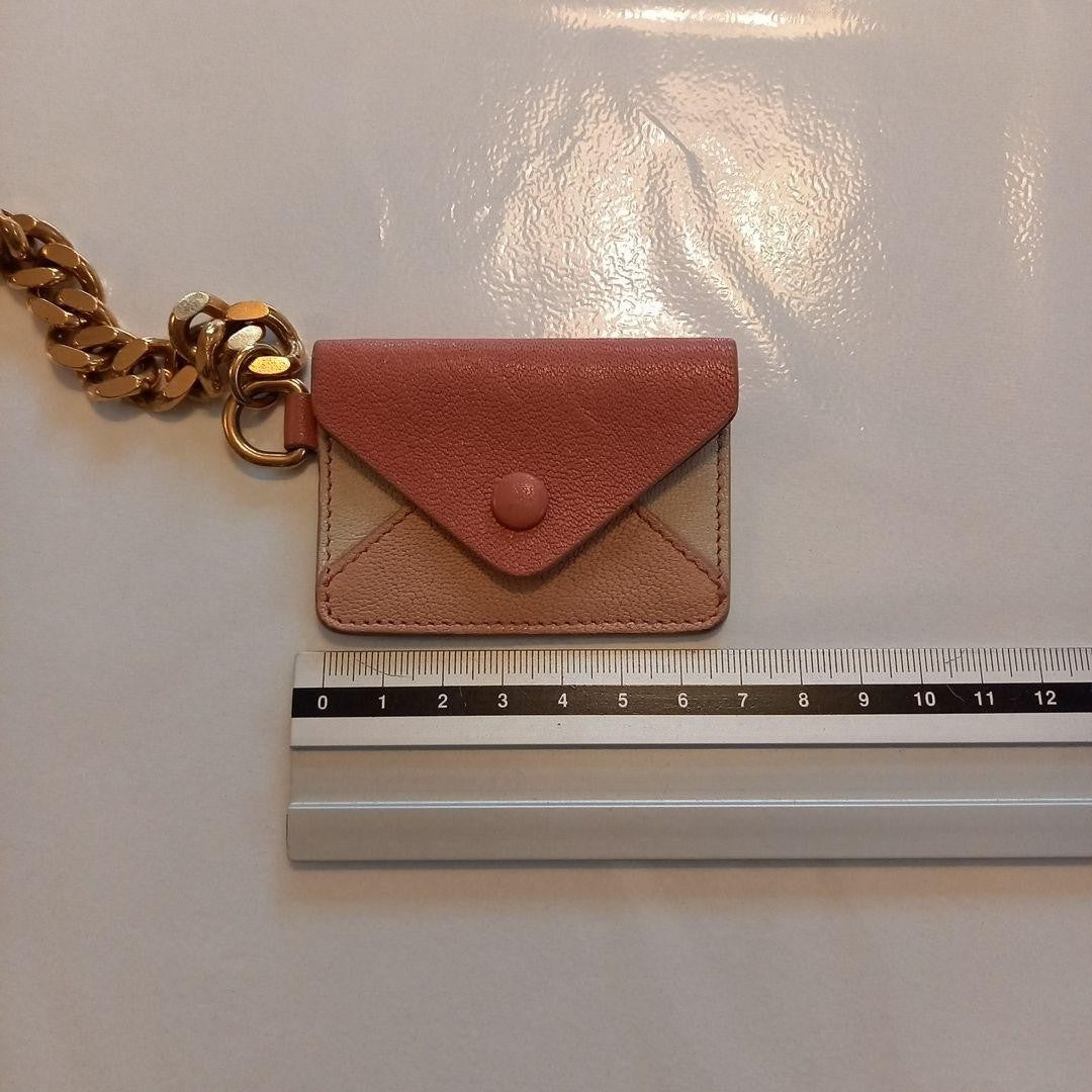 CHLOE Key Chain Pink