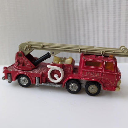 Rare Tomica Dandy Hino Snorkel Fire Truck 1/82 Scale Made in Japan