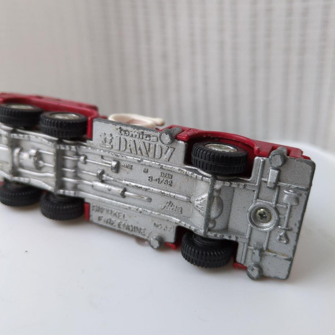 Rare Tomica Dandy Hino Snorkel Fire Truck 1/82 Scale Made in Japan