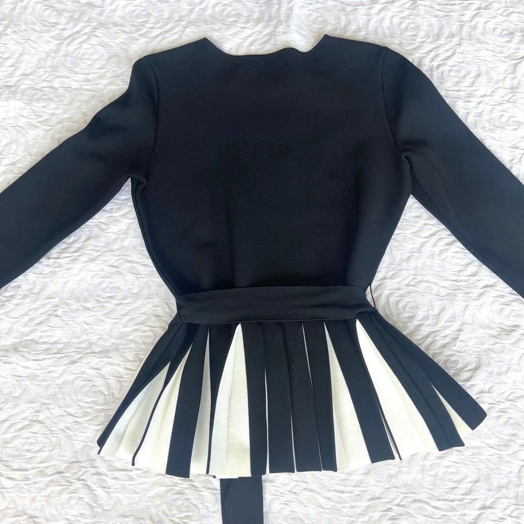 Carolina Herrera Peplum Set Up Size S Black White Pleated Top Skirt