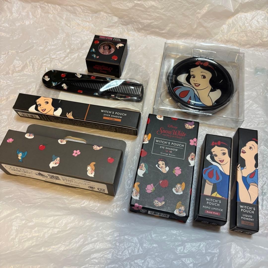 Disney Store Snow White Makeup Brush Eyeshadow Palette Cosmetic Set New