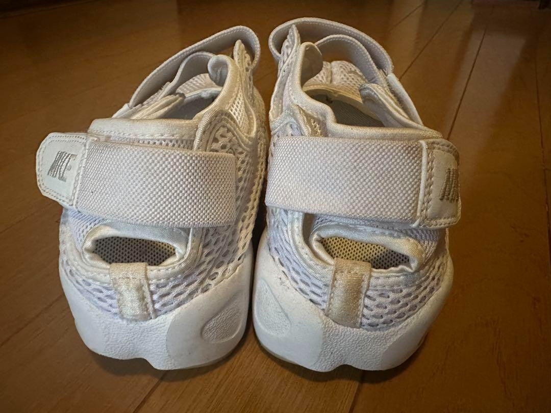 Women 8.0US Nike Sports Sandals, White, Air rift, Mesh, Tabi Bag Sneaker Sports