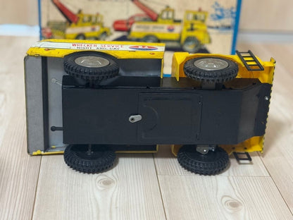 Bandai Wrecker Truck 8 SERIES WRECK TRUCK Battery-Operated with Box