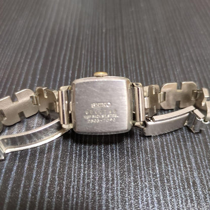 Showa Retro SEIKO Hand-Wound Watch Square Silver