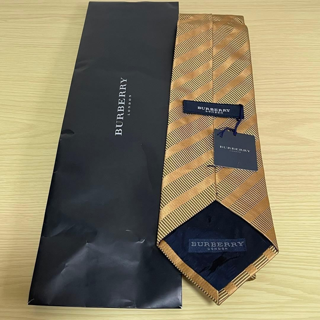 Burberry Tie Striped Border Glossy Elegant Gorgeous Fashionable USED NO BOX