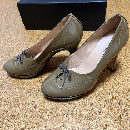 Rare Repetto Enamel Beige Olive Green Lace-Up Heels Shoes Size 38 US 7-7.5
