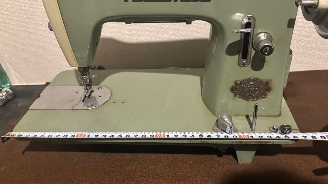 [For display] Retro sewing machine National