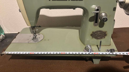 [For display] Retro sewing machine National