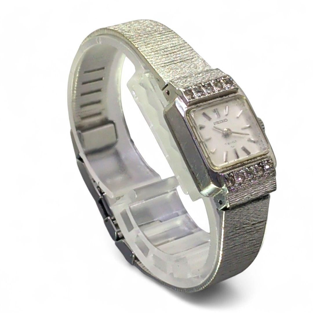 Working Vintage Seiko 17 Jewels Hand-Wound Ladies Watch with Rhinestones