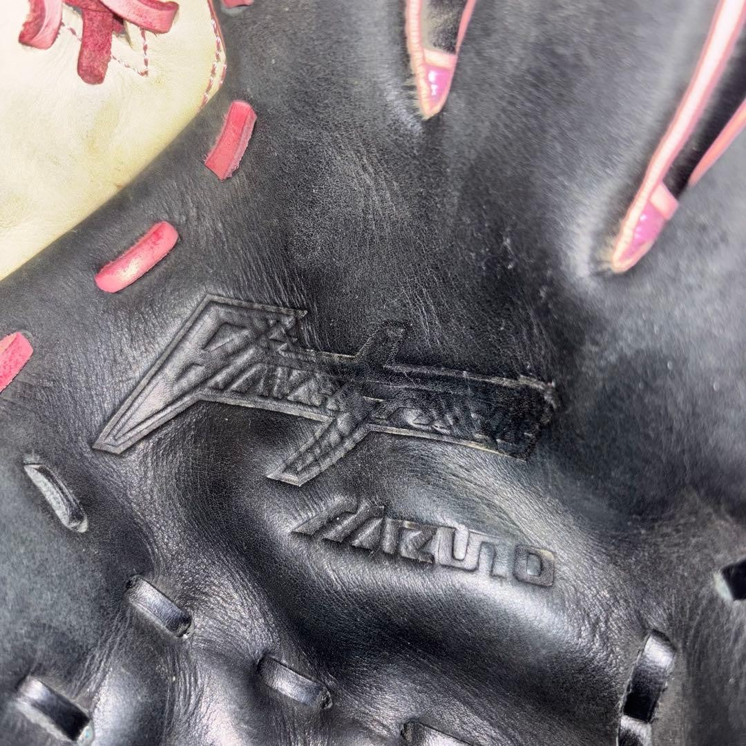 Mizuno Limited Edition Metallic Color Infield Softball Glove (Rare)