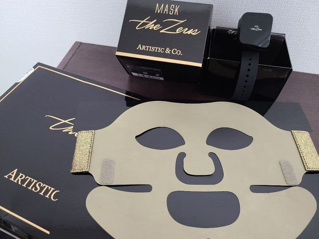 ARTISTIC&CO MASK The Zeus Gold Facial Home Skin care Device Japan Tested
