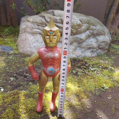 Spectrum Man: Retro Soul from Early Showa Era Sofubi by Masudaya PeePlo