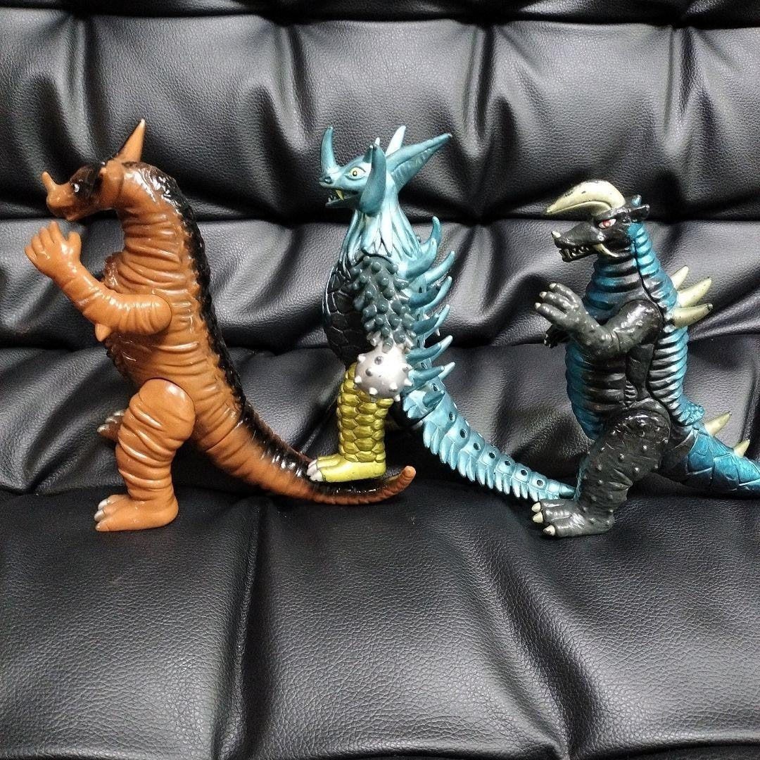 1980s Ultraman Monsters Showa Retro Black King Tyrant Gomora