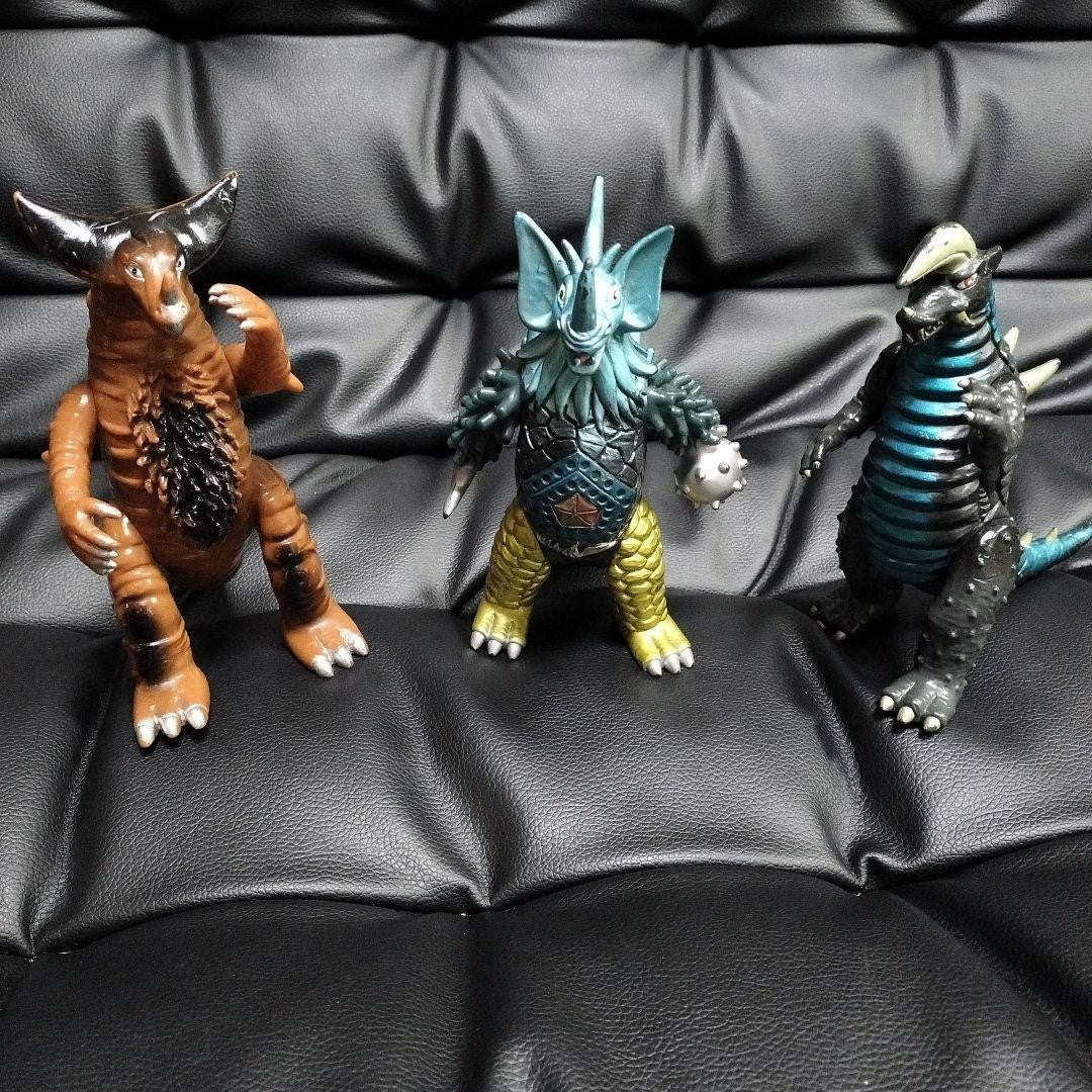 1980s Ultraman Monsters Showa Retro Black King Tyrant Gomora