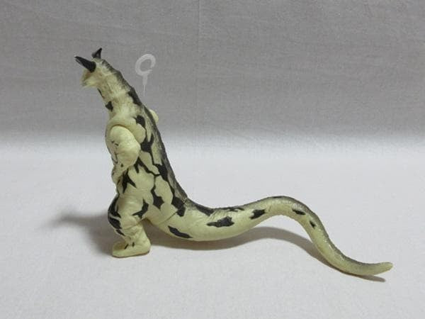 BANDAI Ultra Seven Eleking Sofubi 2000 Model Discontinued Out of Print Showa