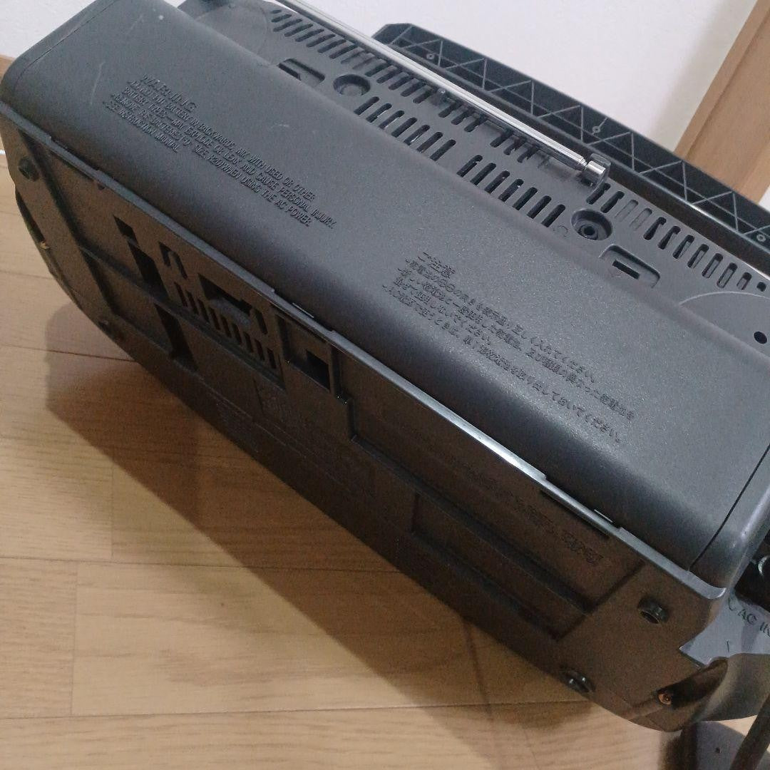 Victor CD radio cassette player with remote control, Showa era retro style.