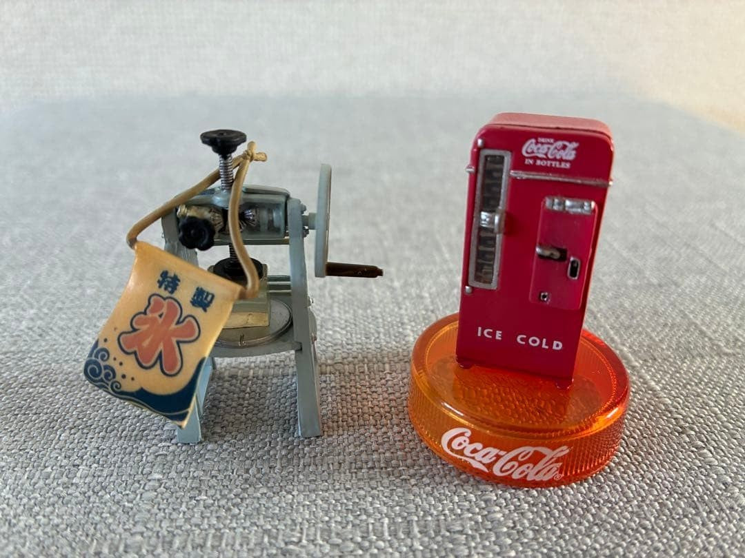 Nostalgic Home Appliances Miniature Set: Showa Retro