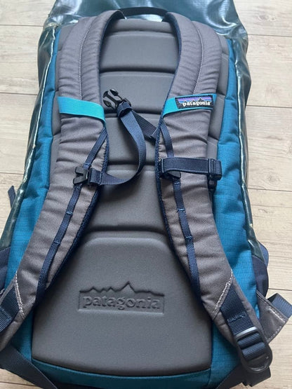 Patagonia Black Hole Pack 32L Backpack Deep Green Travel Waterproof 2016 Used
