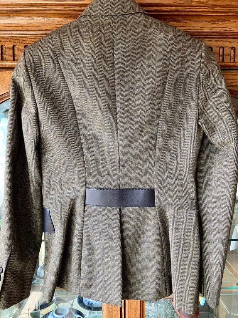 GUCCI Vintage Tweed Set Jacket: Size 40 and Skirt: Size 9 Olive Green Italy