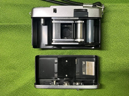 Excellent Condition OLYMPUS PEN EE Compact Film Camera