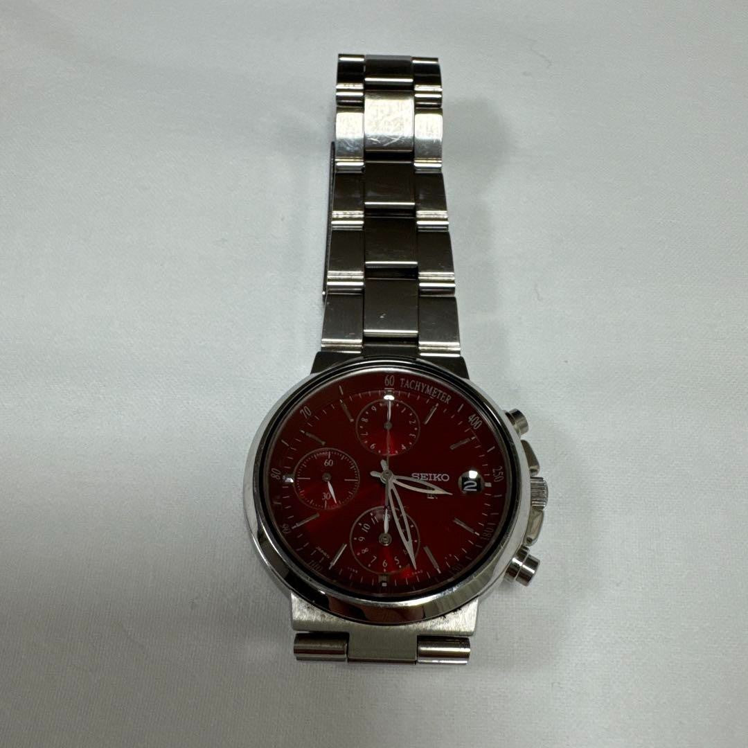 SEIKO LUKIA Red Dial Chronograph Quartz Watch Stainless Steel Unisex 35mm