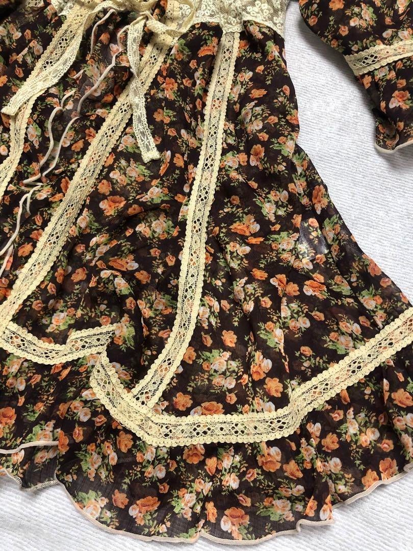 LIZ LISA doll Floral tunic Ruffle cardigan Lace Brown￼
