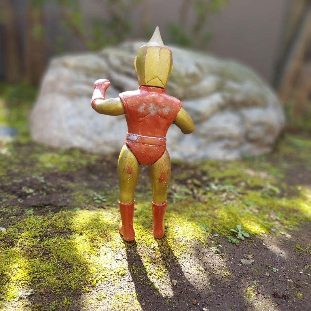 Spectrum Man: Retro Soul from Early Showa Era Sofubi by Masudaya PeePlo