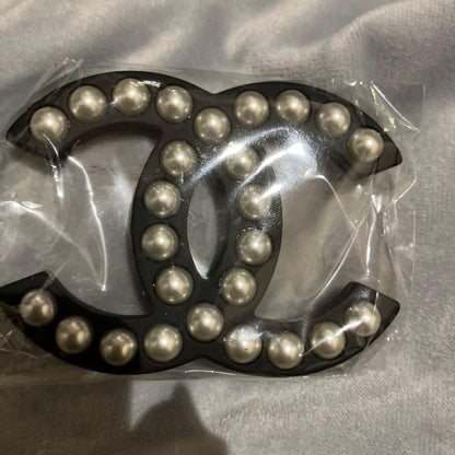Chanel Brooch Pearl Black Celebrity Pendant 4.5x6.5cm Non-Resale