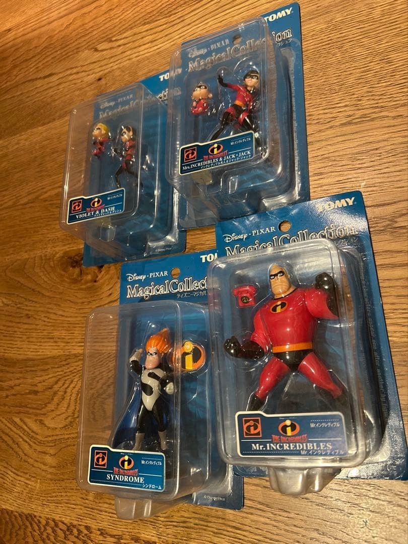 Tomy Disney Magical Collection figure Mr. Incredible Set of 4 vintage rare good