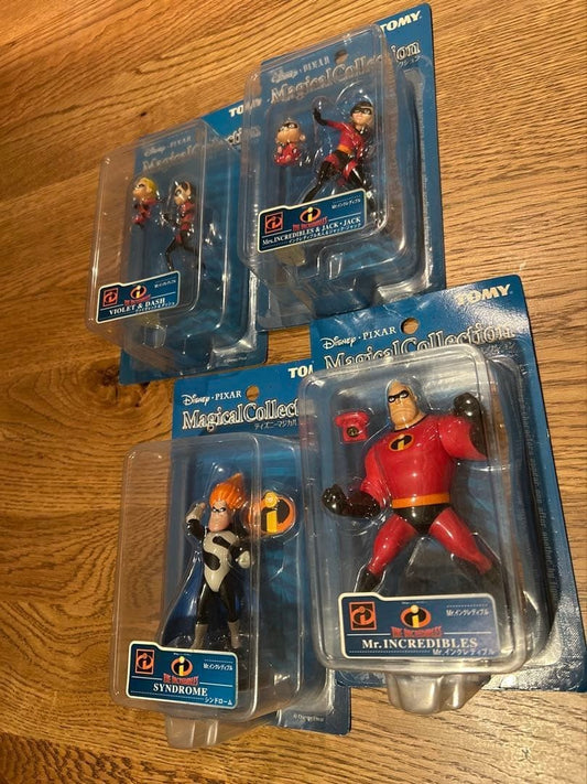 Tomy Disney Magical Collection figure Mr. Incredible Set of 4 vintage rare good