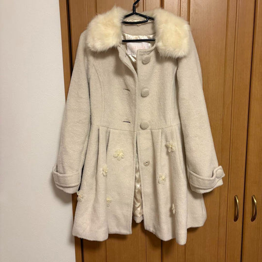 LIZ LISA Creamy White Long Coat 3Dflower