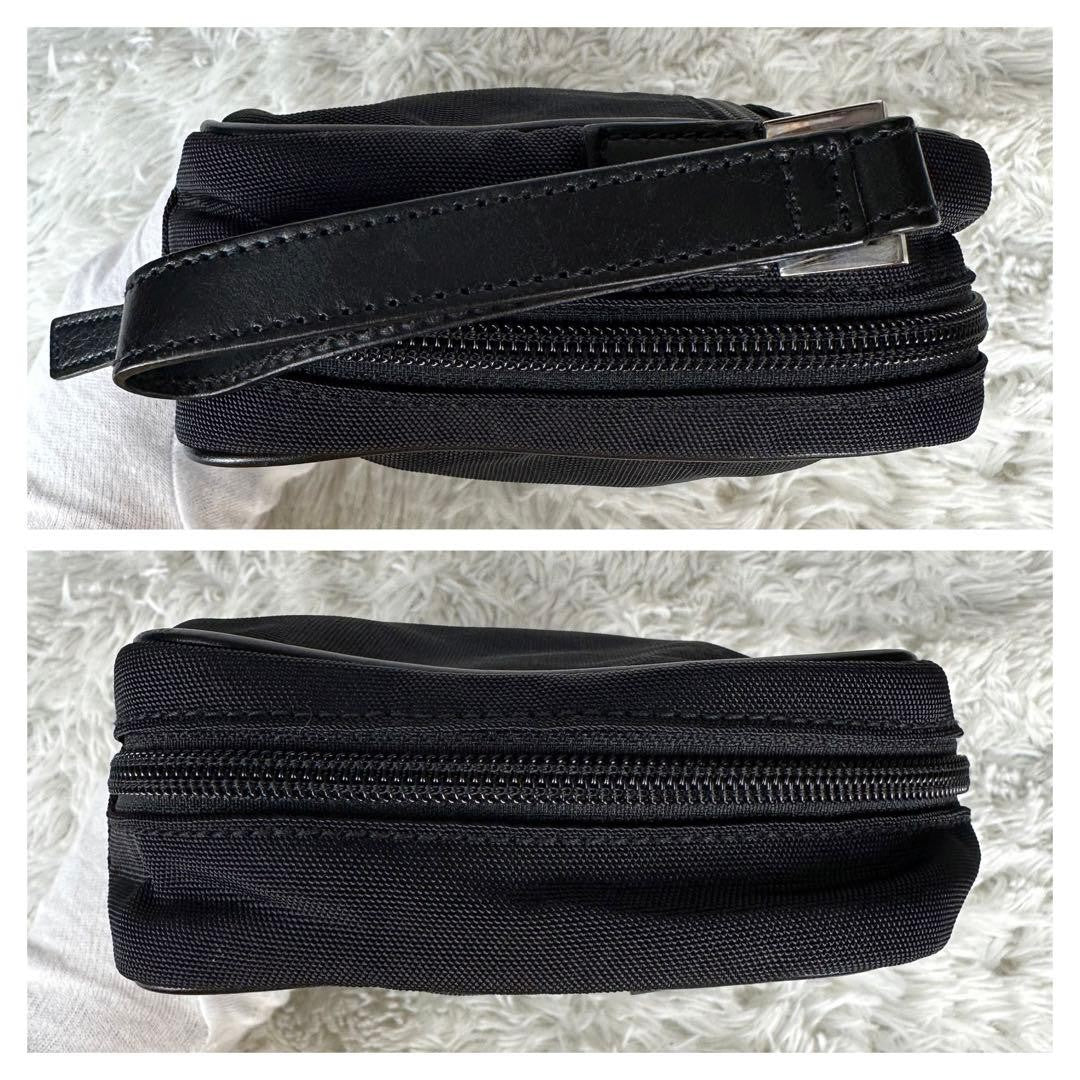 GUCCI Vintage Tom Ford Era Black Canvas Makeup Pouch Unisex Rare Authentic