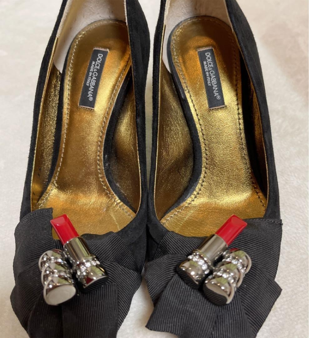 Rare Dolce & Gabbana Suede Pumps with Lipstick Accent - Size 35