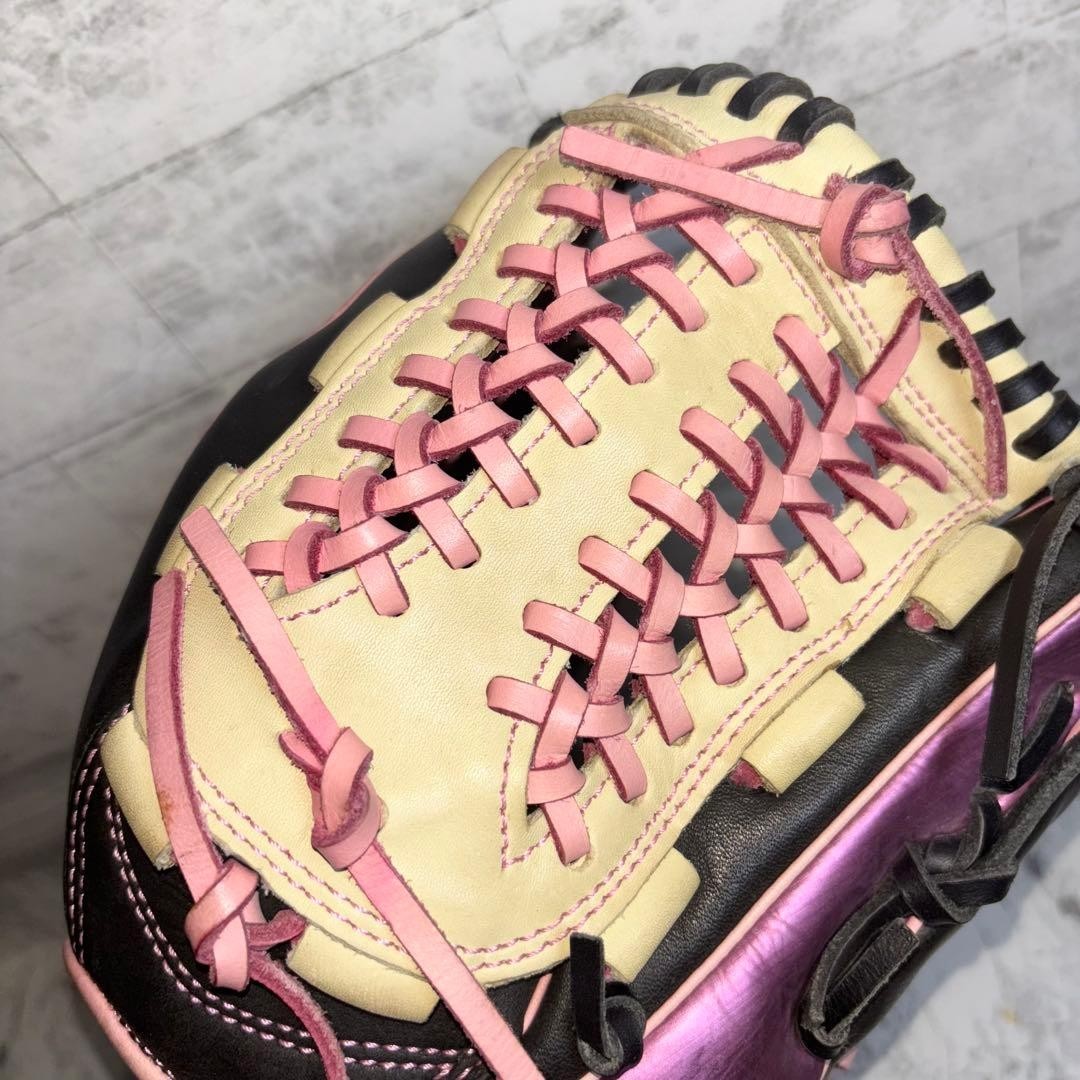 Mizuno Limited Edition Metallic Color Infield Softball Glove (Rare)