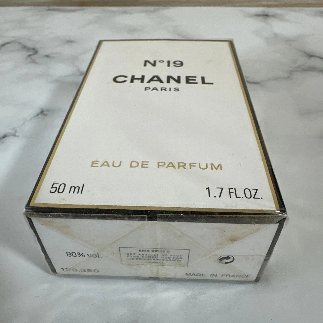 Chanel No 19 Eau de Parfum 50ml / 1.7 FL OZ EDP Perfume Spray New Unopened