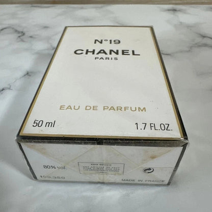 Chanel No 19 Eau de Parfum 50ml / 1.7 FL OZ EDP Perfume Spray New Unopened